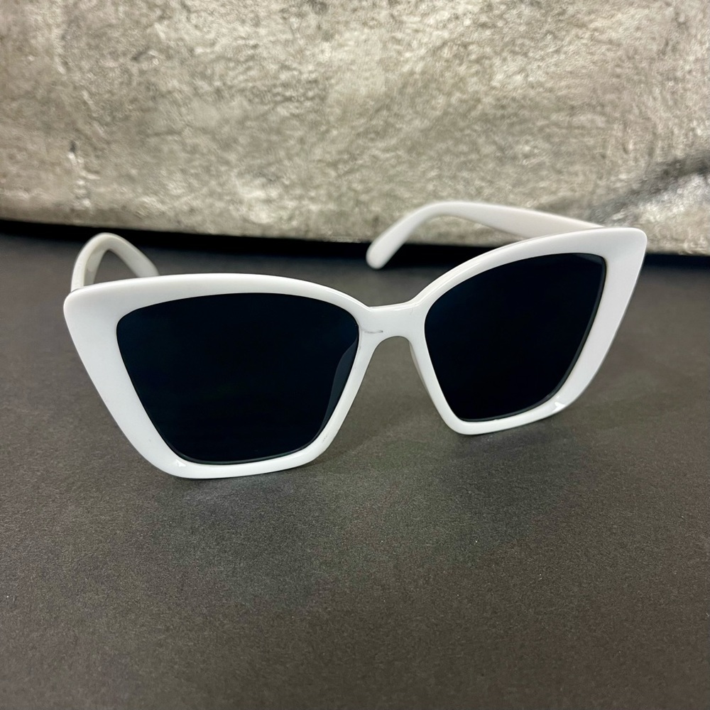 Oversized Cat Eye Sunglasses Classic Big Frame Sunshade Eyewear Trend